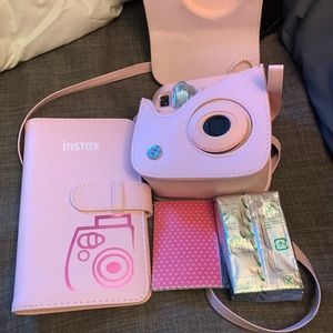 Fujifilm Instax mini 7s Polaroid camera pack